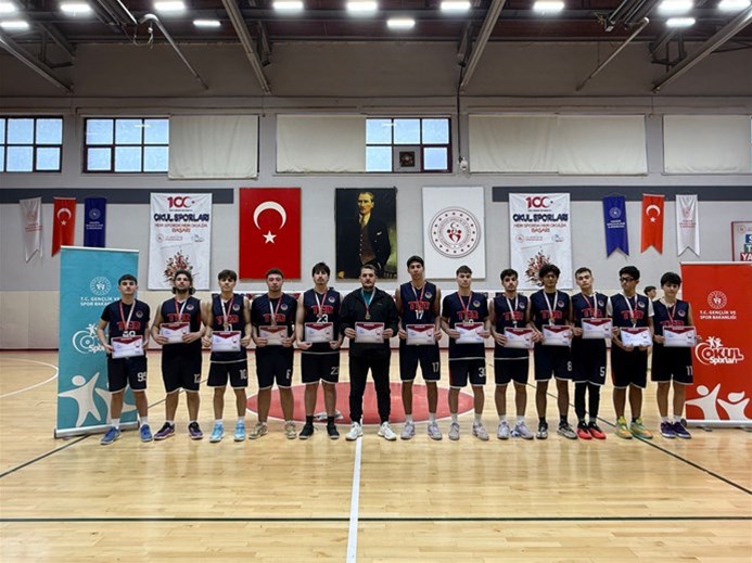 BASKETBOL GENÇLER KATEGORİSİNDE BÜYÜK BAŞARI!