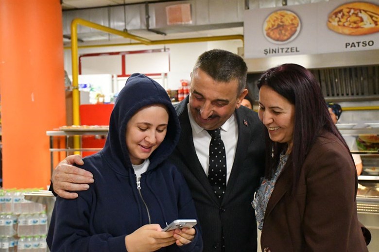 RAMAZAN'IN BEREKETİ AYNI SOFRADA BULUŞTU!